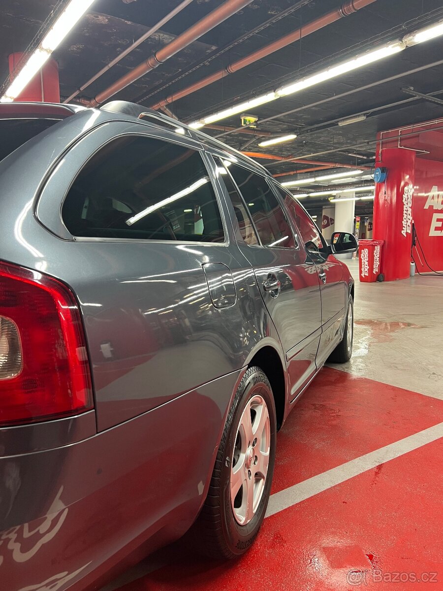 Škoda Octavia II 1.6 TDI - 7
