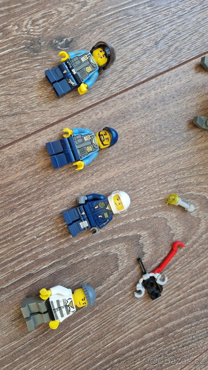 Lego City 60008 Krádež v muzeu - 7