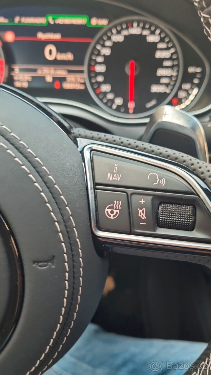 VYHRIVANY AUDI VOLANT - ZREZANY - PERFOROVANA KUZE - 7