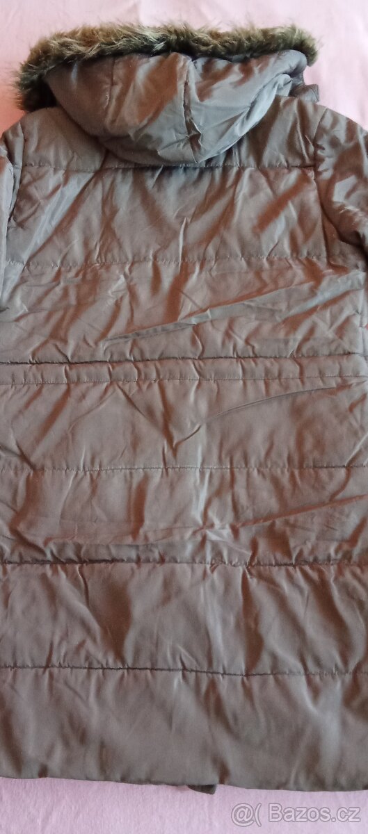 Dívčí zimní bunda ( vel. 170/176, věk 14-15 roků) - 7