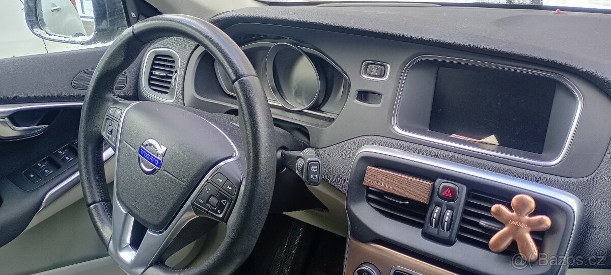 V40 D2 CROSS country. - 7