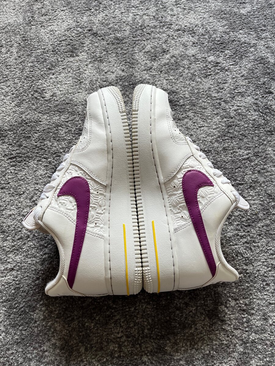 Nike Air force 1 Vel 38,5 - 7