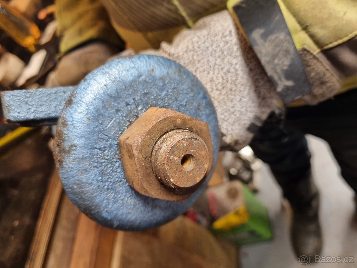 Hřídel k okružní pile - 7