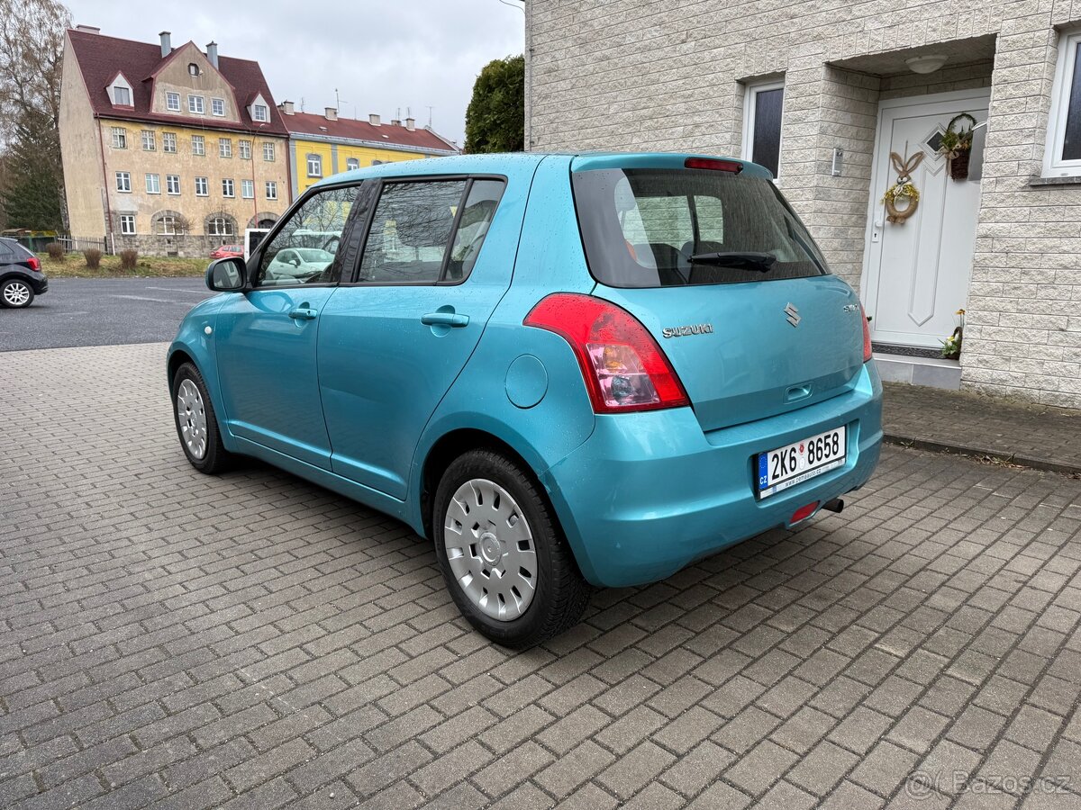 SUZUKI SWIFT GL 1,3i 16V 67kW KLIMA,STK NOVÁ - 7