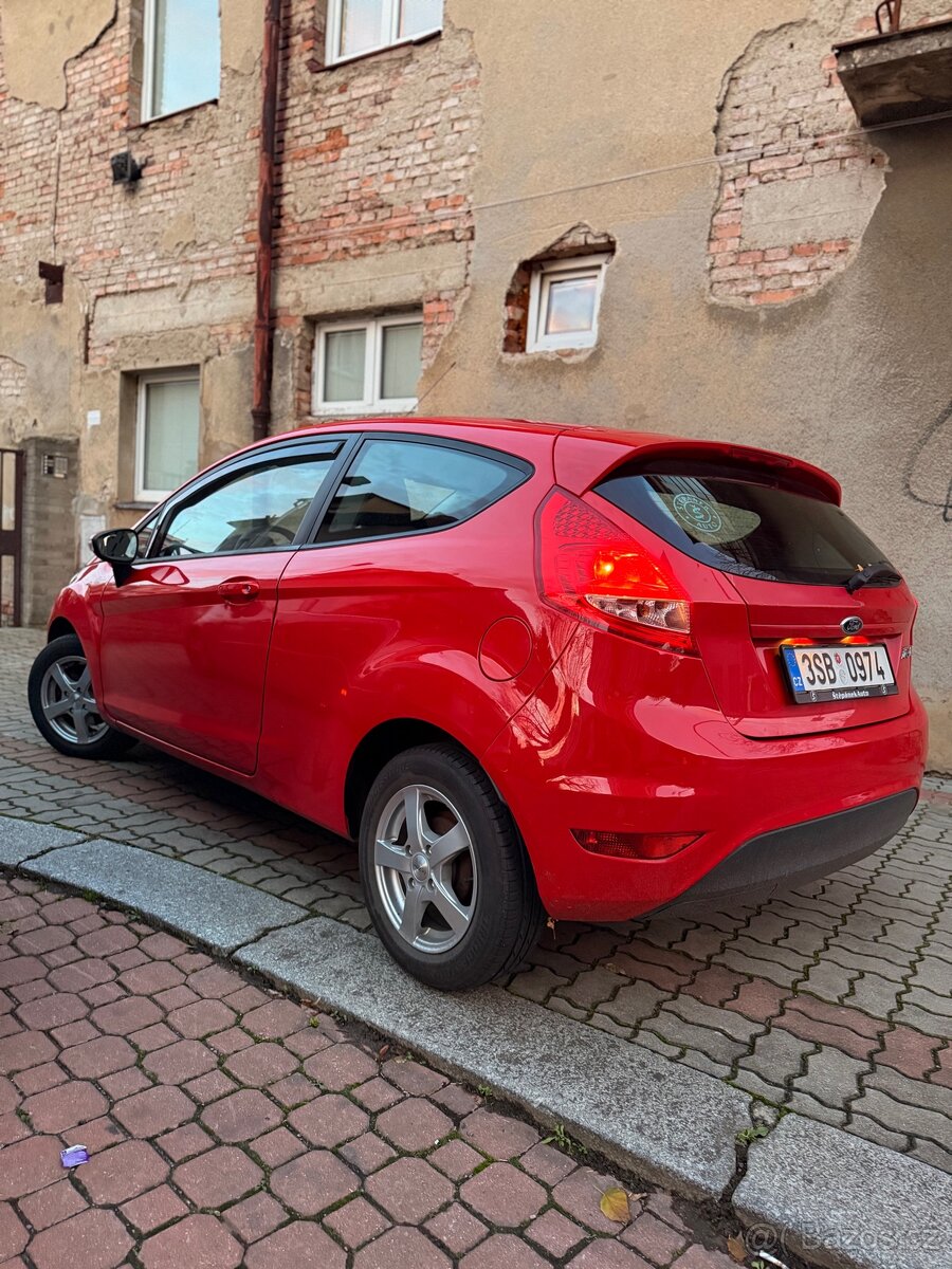 Ford Fiesta - 7