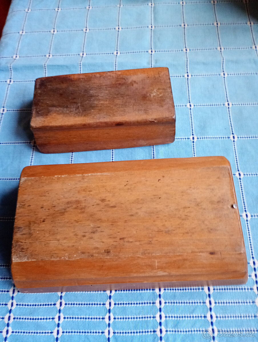Máselnice dřevěné,řezbované 150-200 let staré - 7