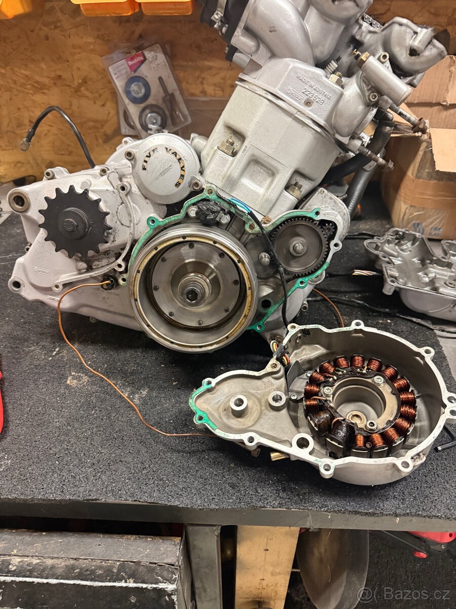 Aprillia/BMW - motor Rotax 650 - 7