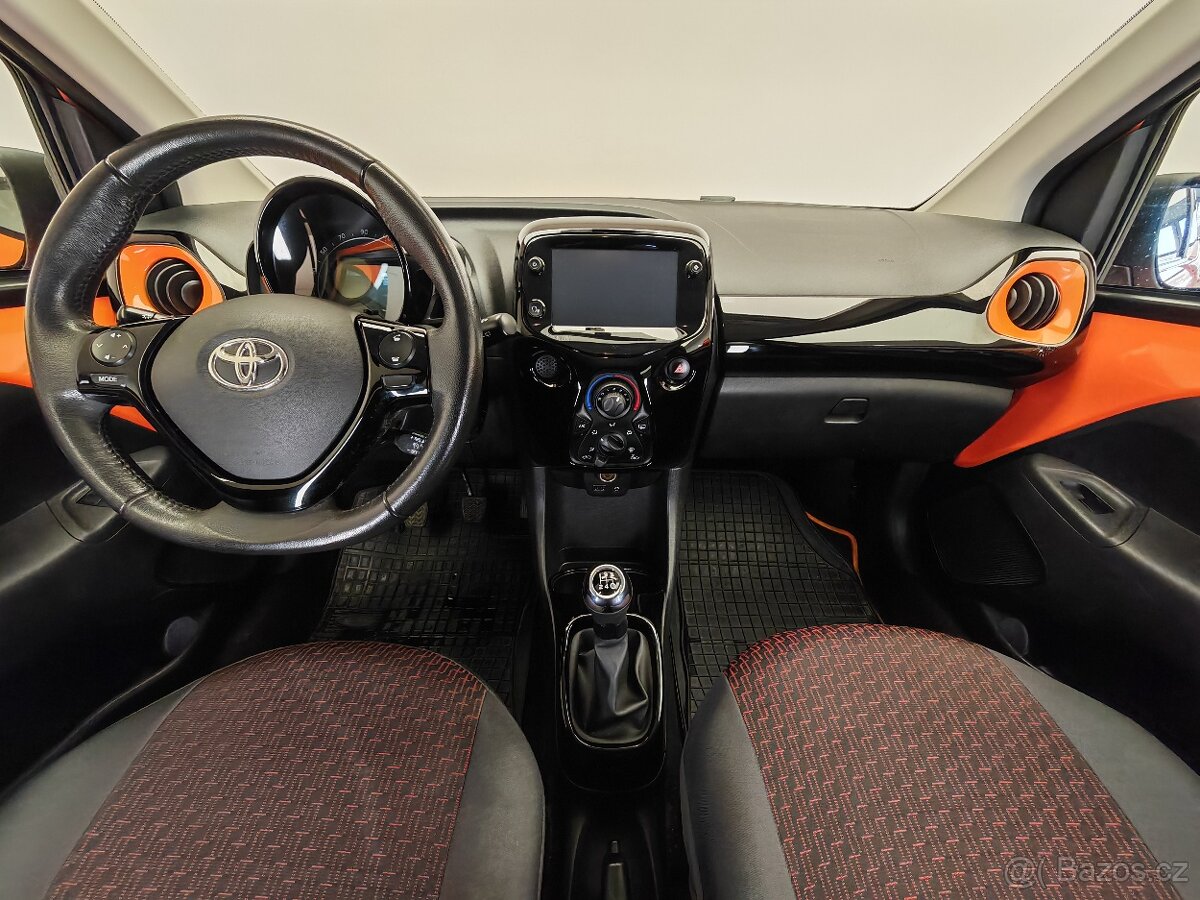 Toyota Aygo 1.0 X-Play - 7