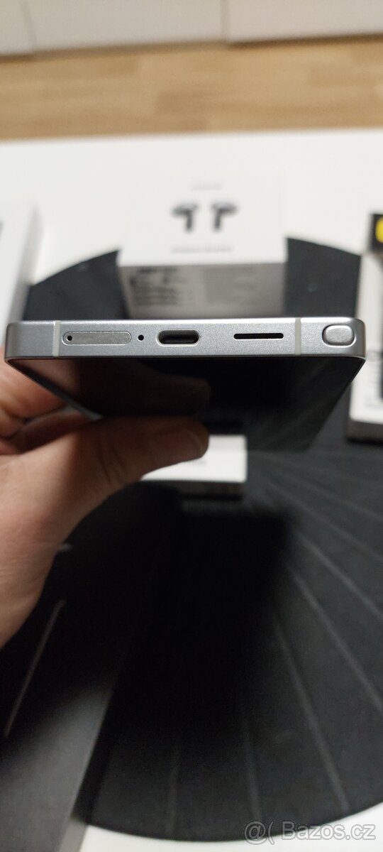 Samsung Galaxy S25 Ultra 1TB prodám vyměním za fold 7 1TB - 7