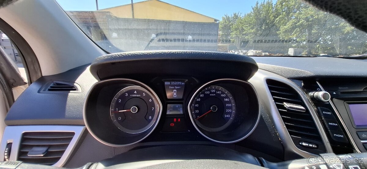 Hyundai i30, 1.4, 73kw, 2013 - 7