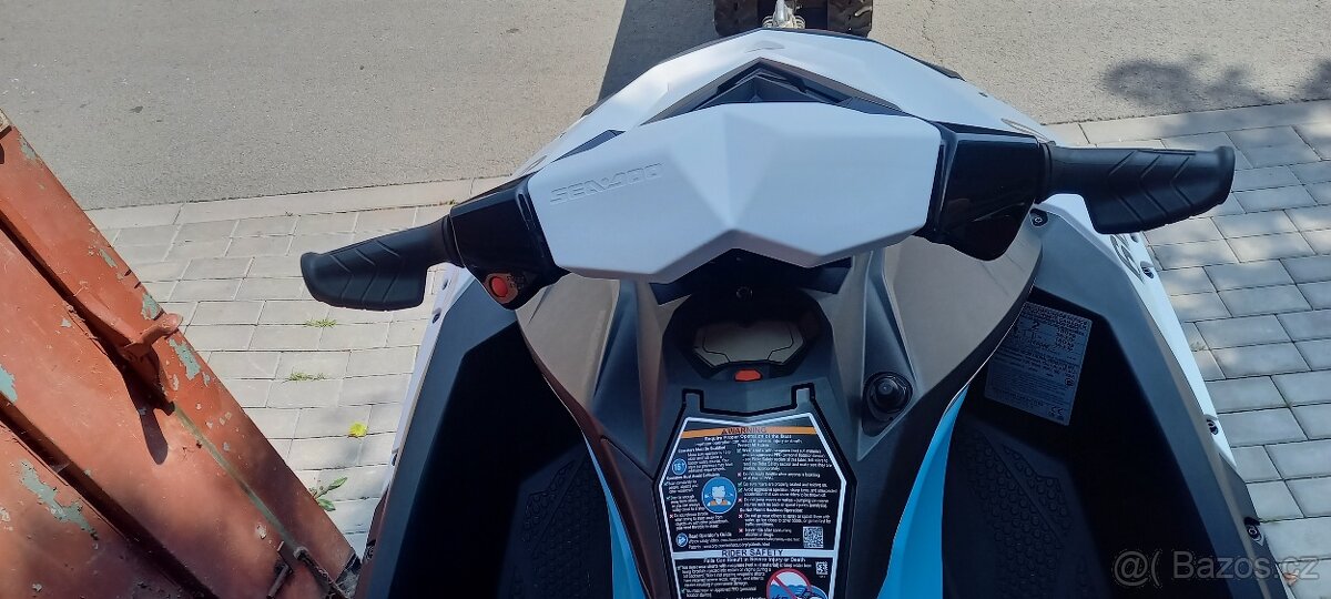 Vodní skútr Seadoo Spark - 7