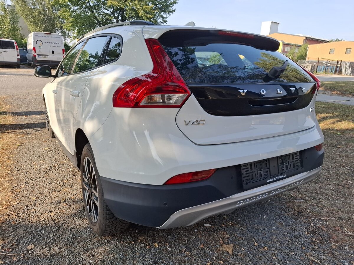 Volvo V40 Cross Country 2,0 D 88kW - 7