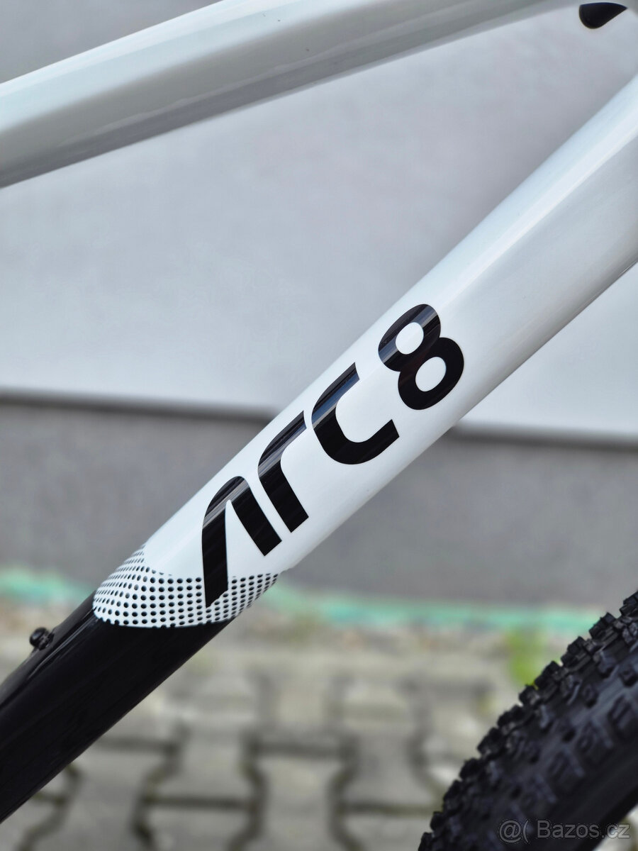 NOVÉ ARC8 Evolve HT Velikost L Možnost odpočtu DPH - 7