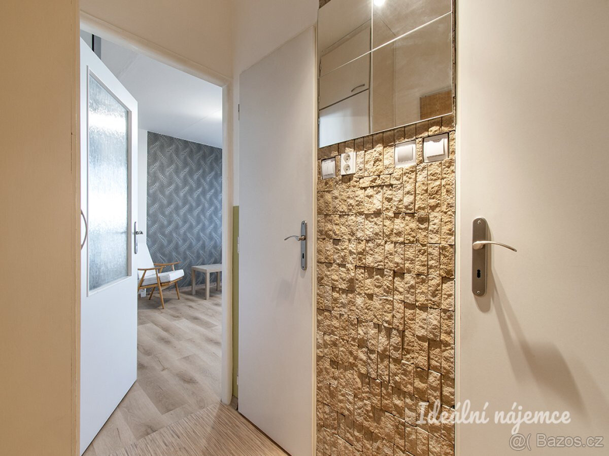 Pronájem bytu 1+1, Bramboříková, Záběhlice, 17 000 Kč/měs, 3 - 7
