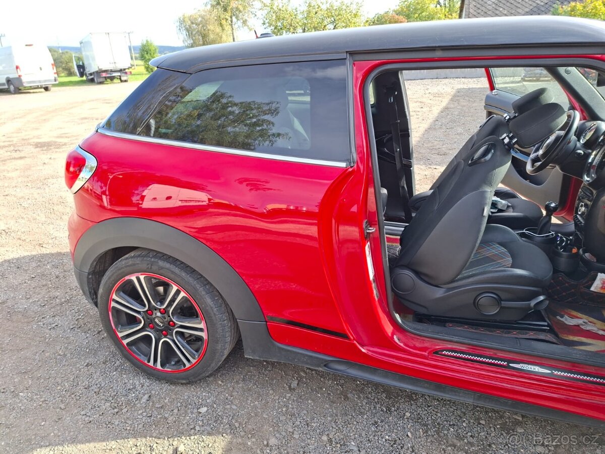 Mini Cooper Paceman - 7