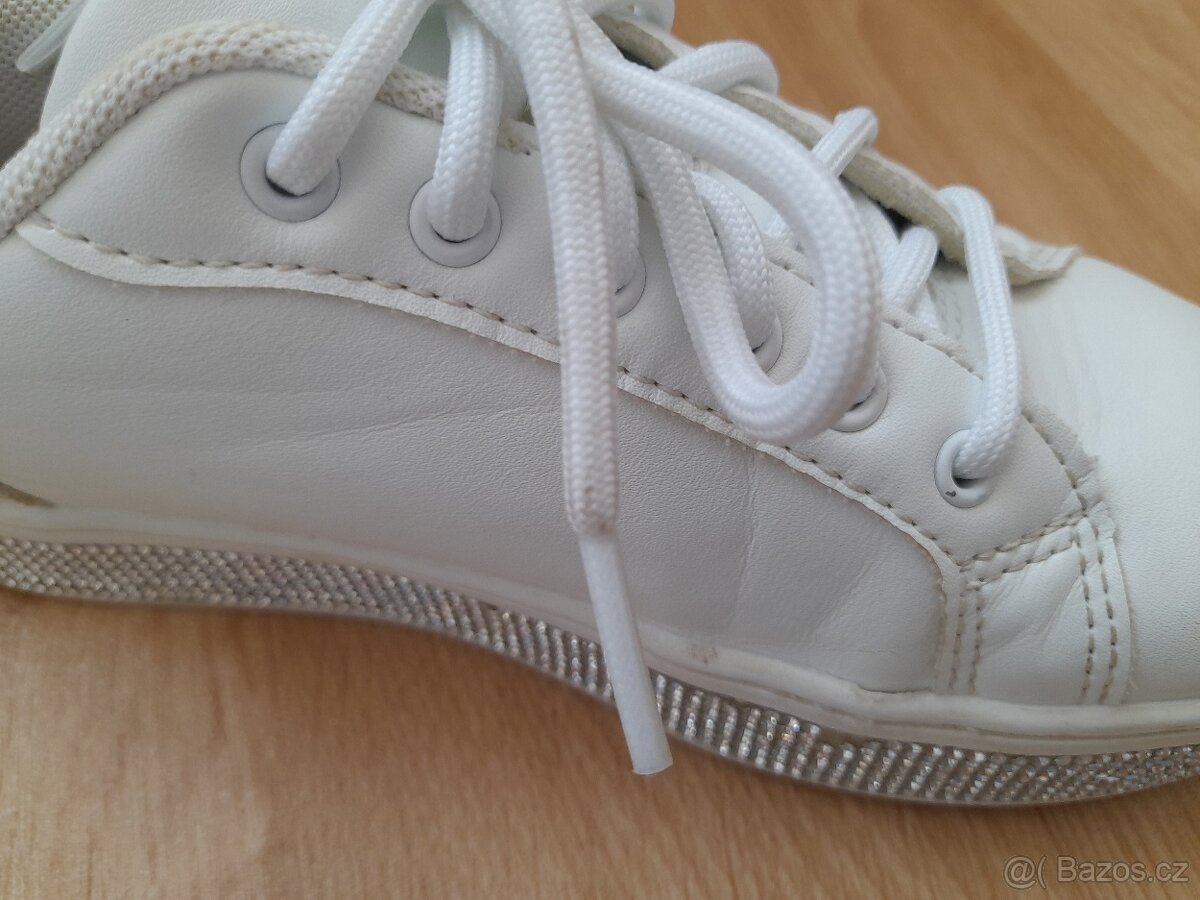 Bílé tenisky s kamínky vel. 33 - 7