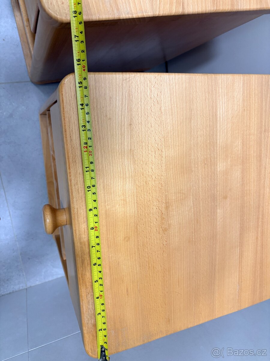 Dřevěný noční stolek a šuplíkem - 7