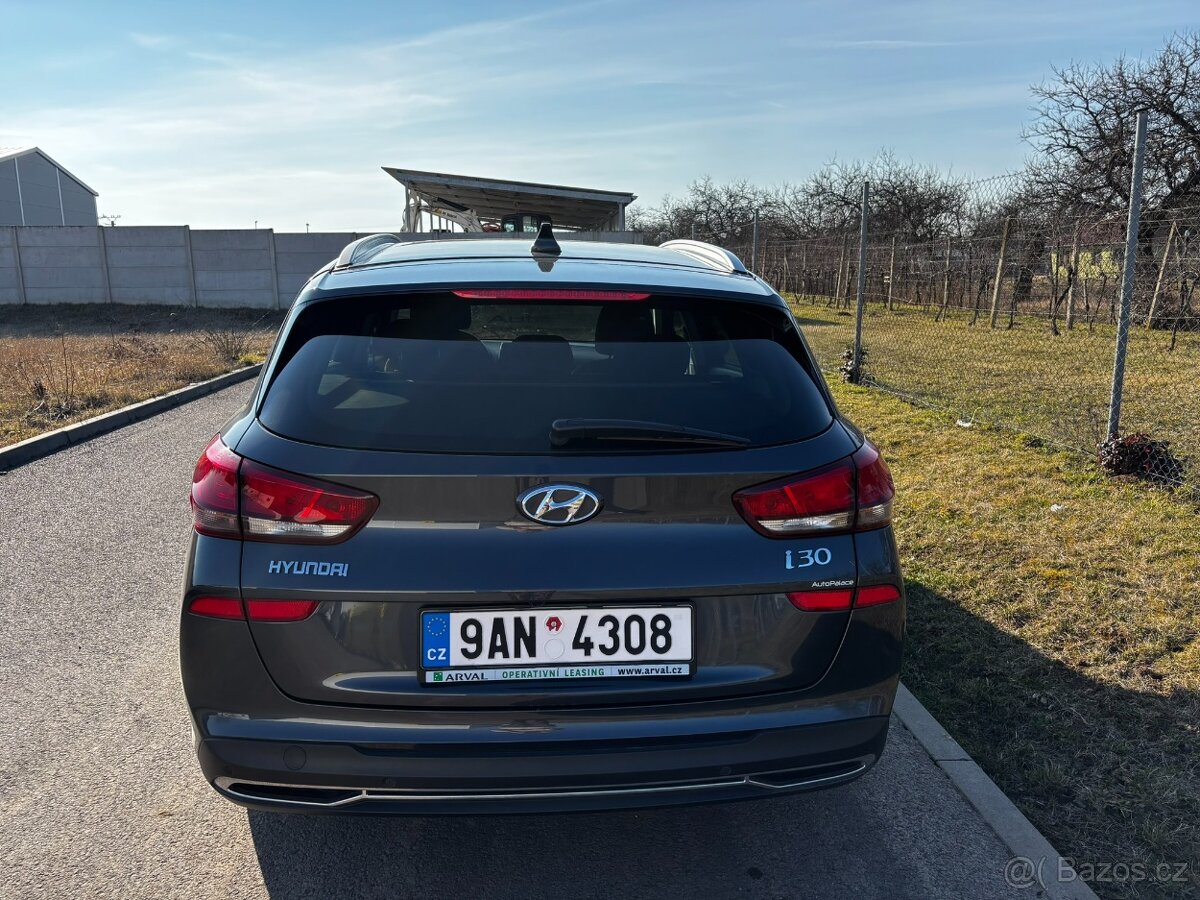 Hyundai i30 combi AT - 7