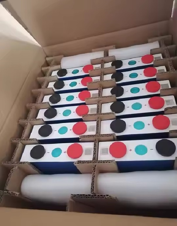 LifePo4 EVE 3.2v 628ah a jiné - 7