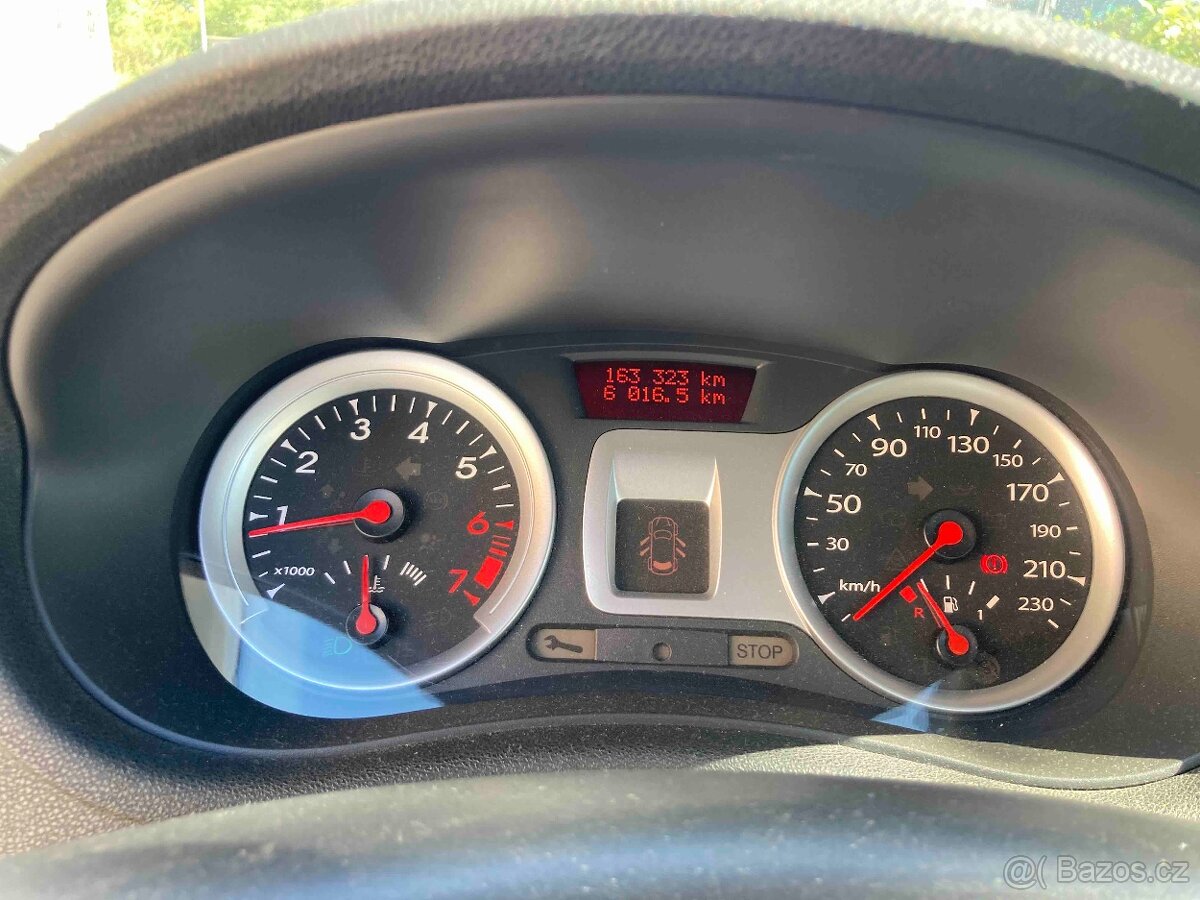 Prodám Renault Clio 1,2 55 Kw Klima - 7