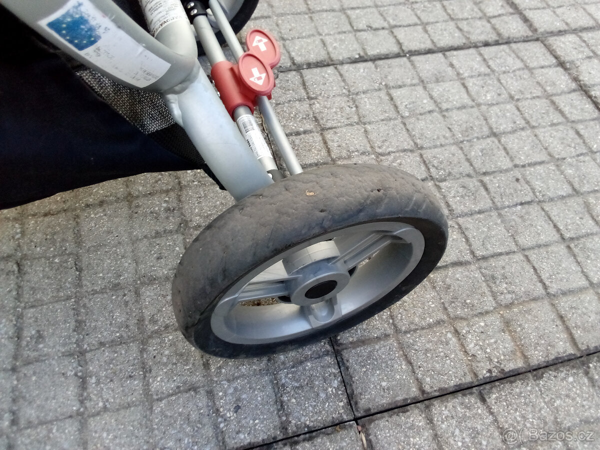 Prodám kočárek Valco Baby SNAP 4 - 7