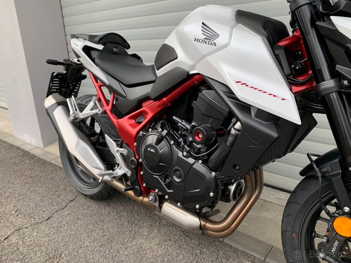 Honda CB 750 Hornet 35kW NOVÝ MODEL - 7