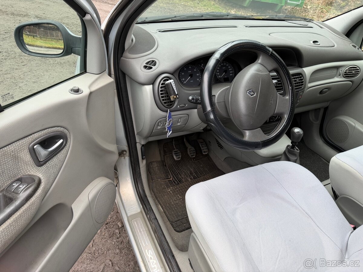 Renault Scenic 1,6 16 V Benzin - 7