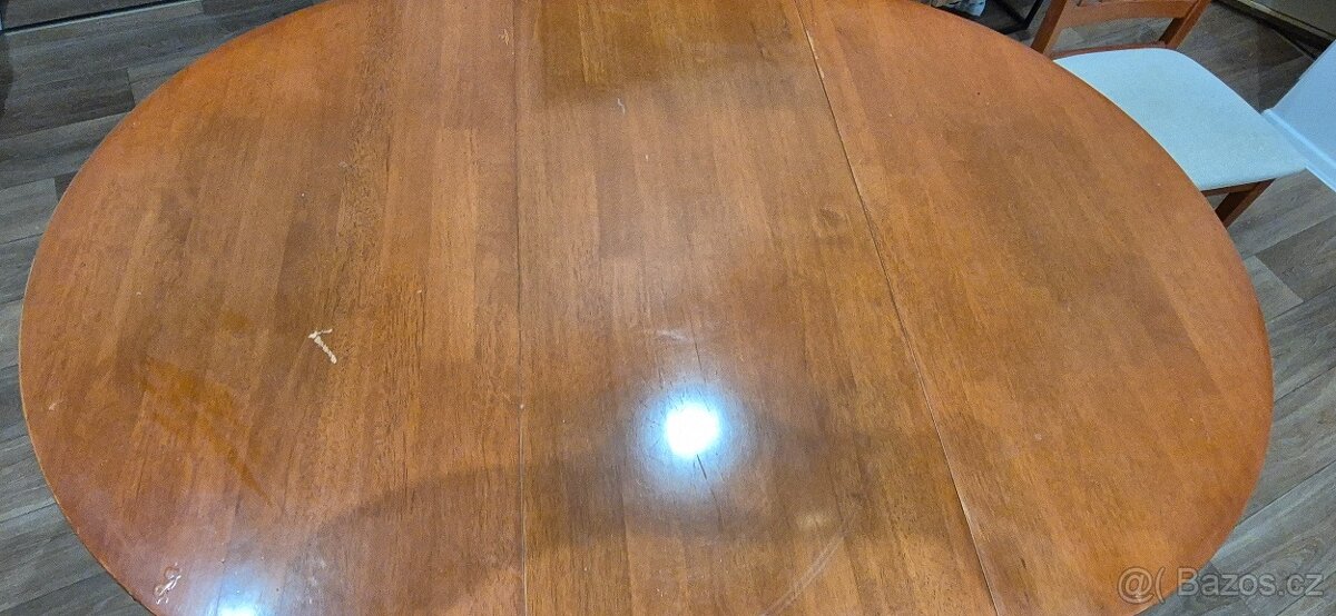 Prodám jídelní stůl a 4x židle - 7