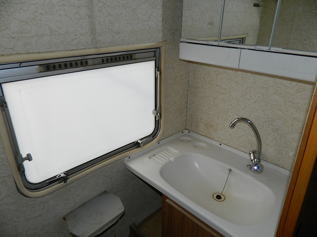 Dvouosý karavan Fendt - 7