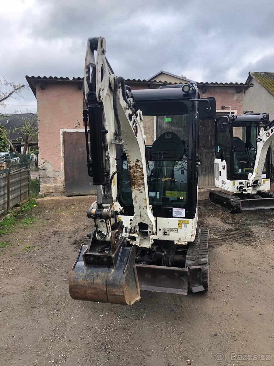 Caterpillar CAT 301.8 - 7