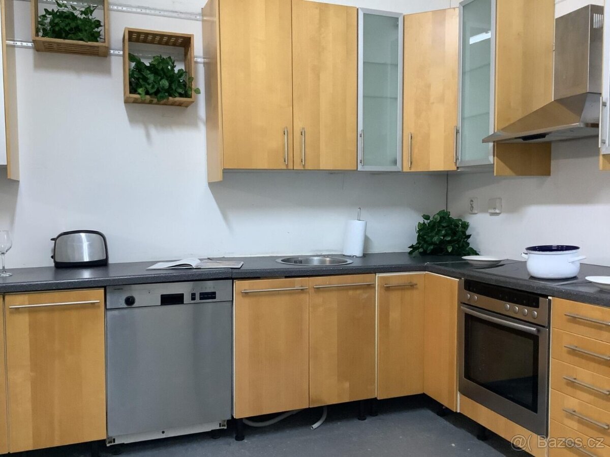 Nadčasová kuchyně GRÉTA - 7