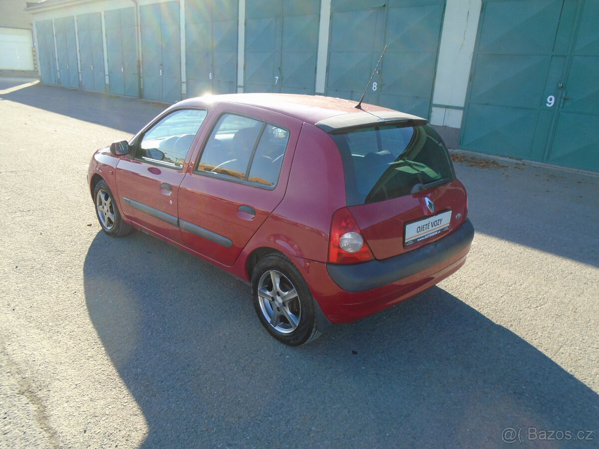 Renault Clio 1.4i - 7