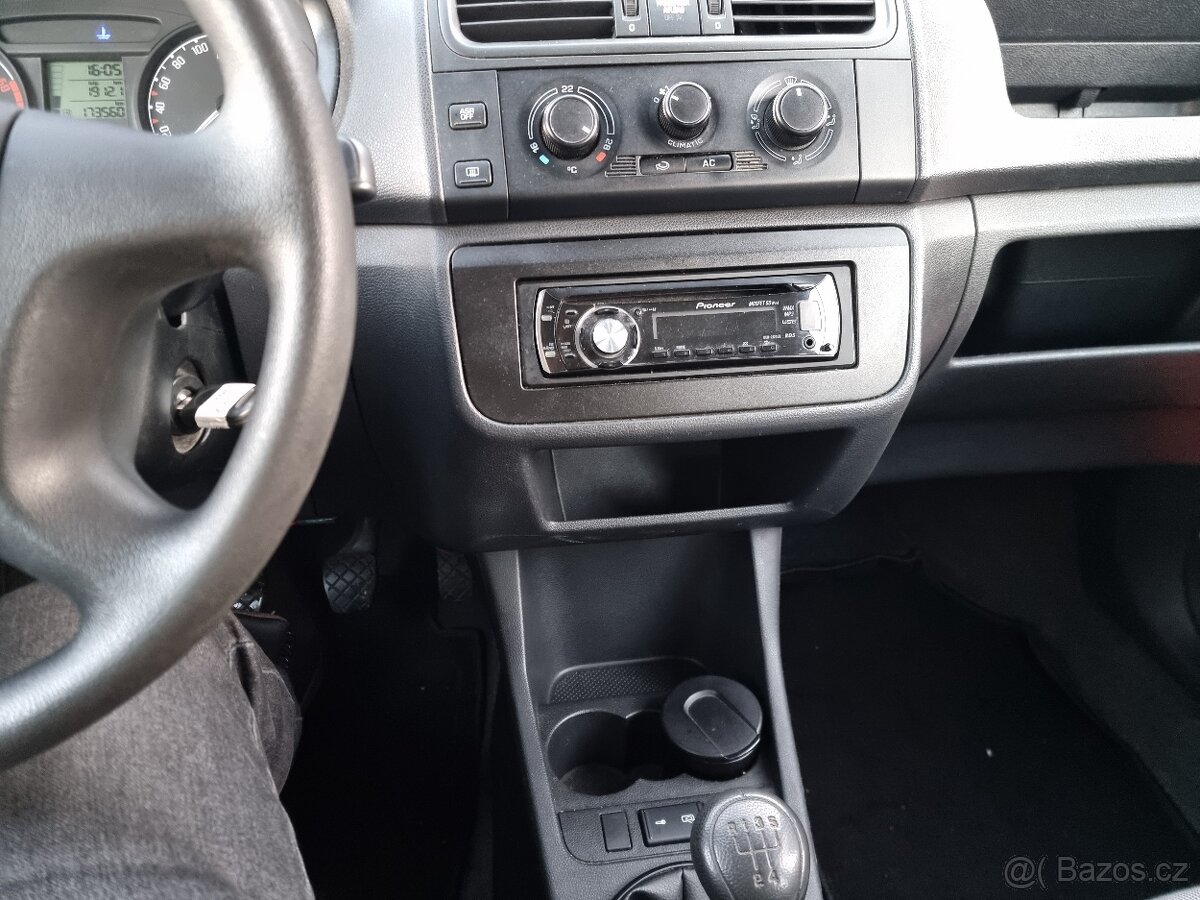 Fabia 2009 - 1.2i 51kw kombi nehavarované - 7