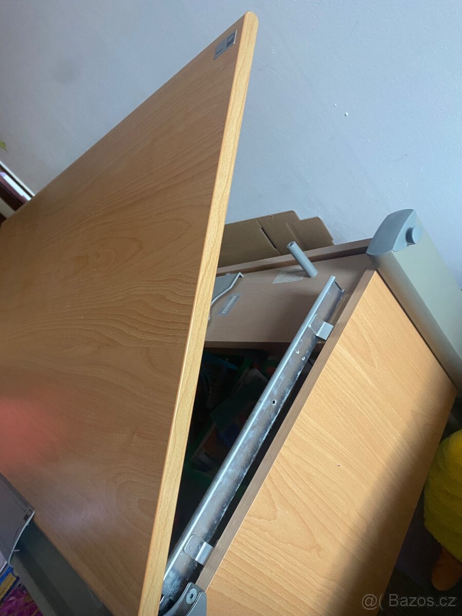 Rostoucí psací stůl - 7
