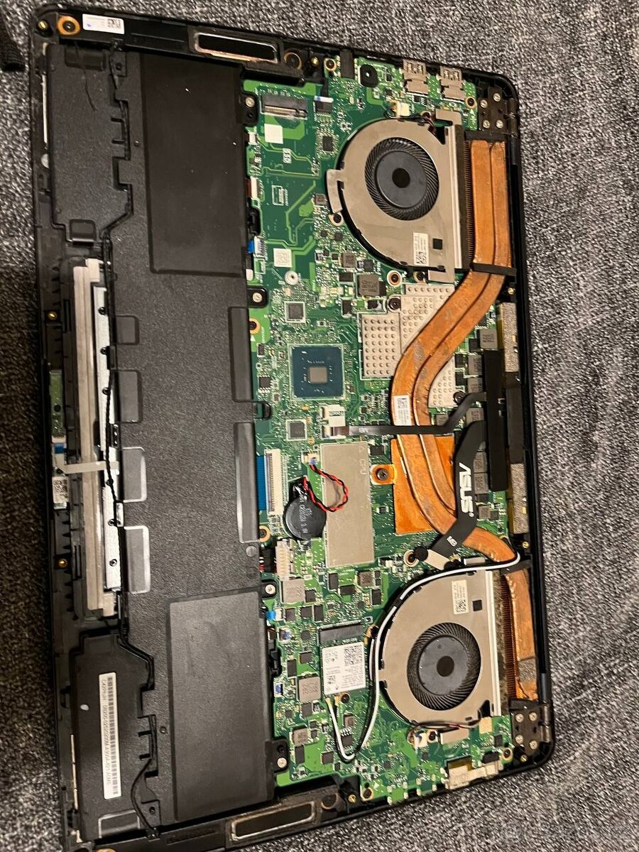 ASUS ZenBook UX580GD - 7