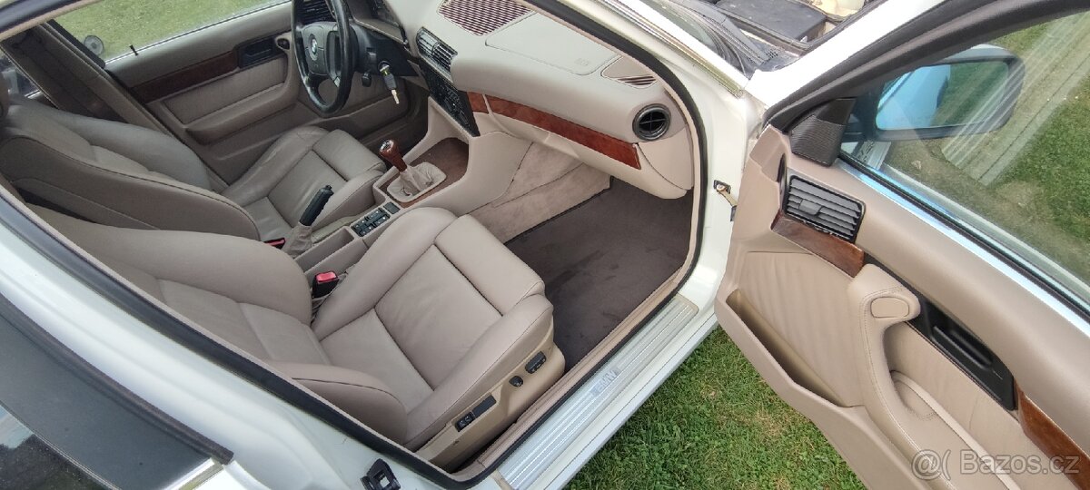 BMW E34 540i manuál - 7