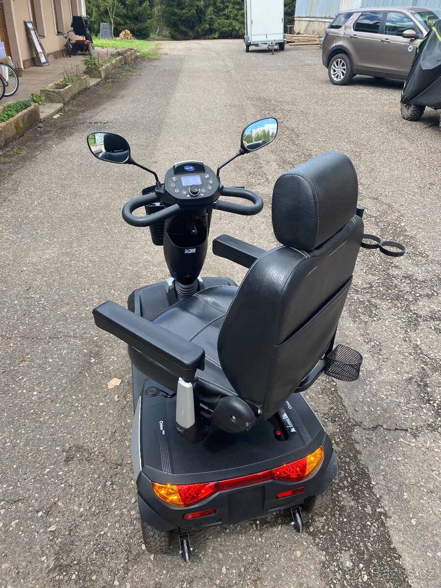 Skútr pro seniory - Invacare Orion Plus - velká sedačka - 7