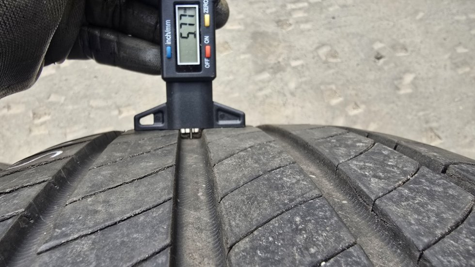 Letní pneu 235/50/19 Michelin - 7