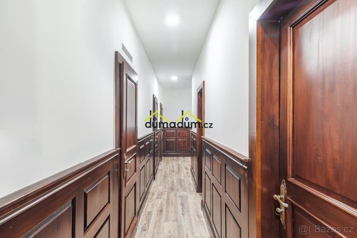 Nabízíme k prodeji atraktivní byt 5 + 1 - 7