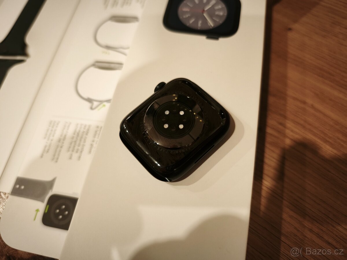 Apple iPhone 15 Pro max + Apple Watch 8 - 7