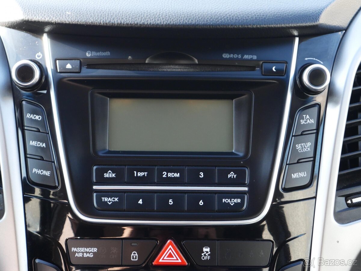 Hyundai I30 1.6 CRDi , 81 kW nafta, 2014 - 7