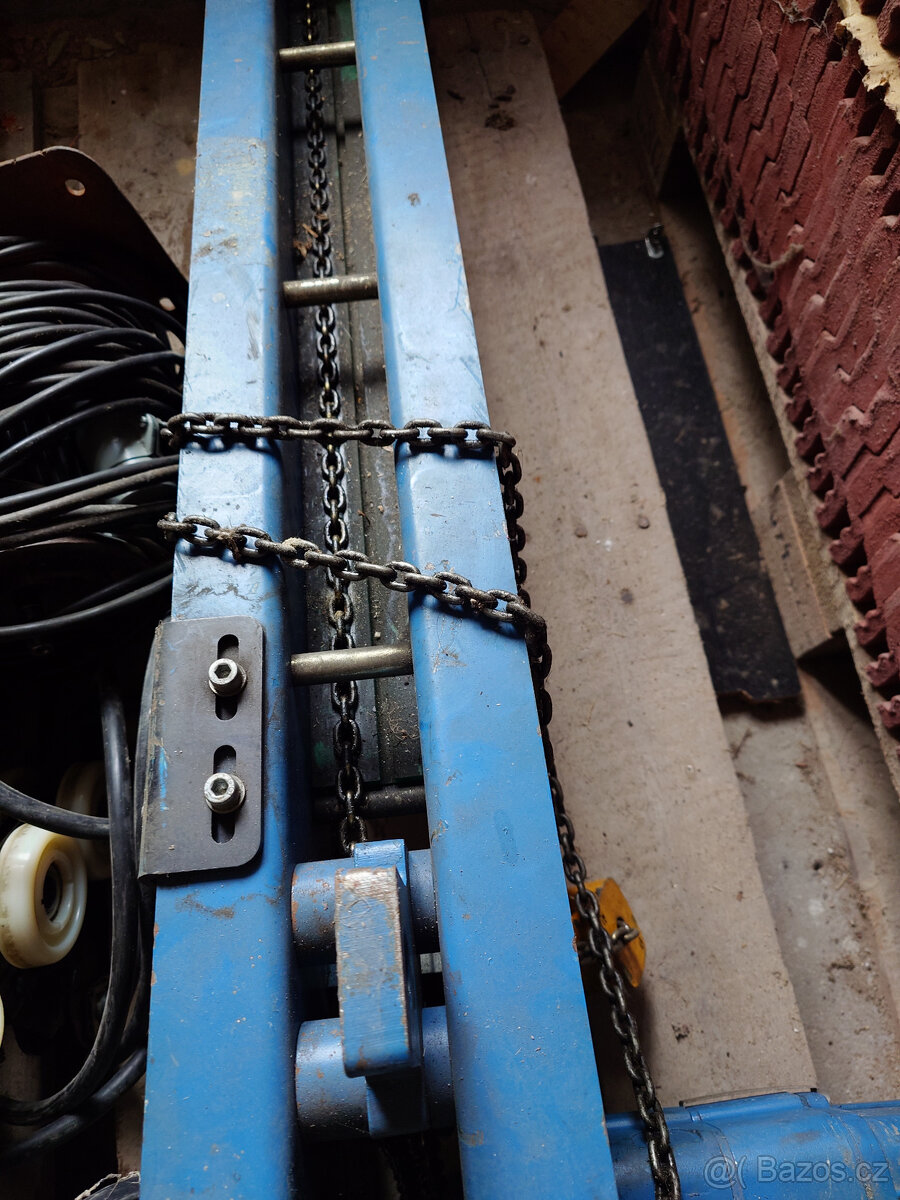 Kladkostroj/vrátek Demag - 7