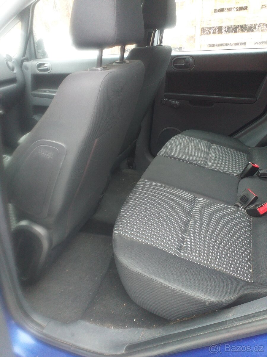 Mitsubishi colt 1.3 benzín r.2008 - 7