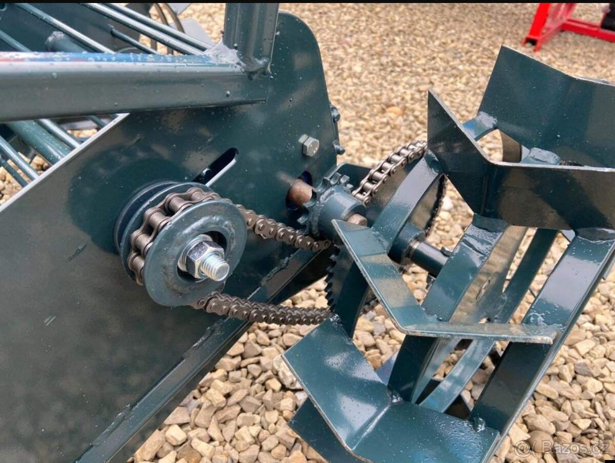 Jednořádkový vyorávač brambor s dopravníkem - 7