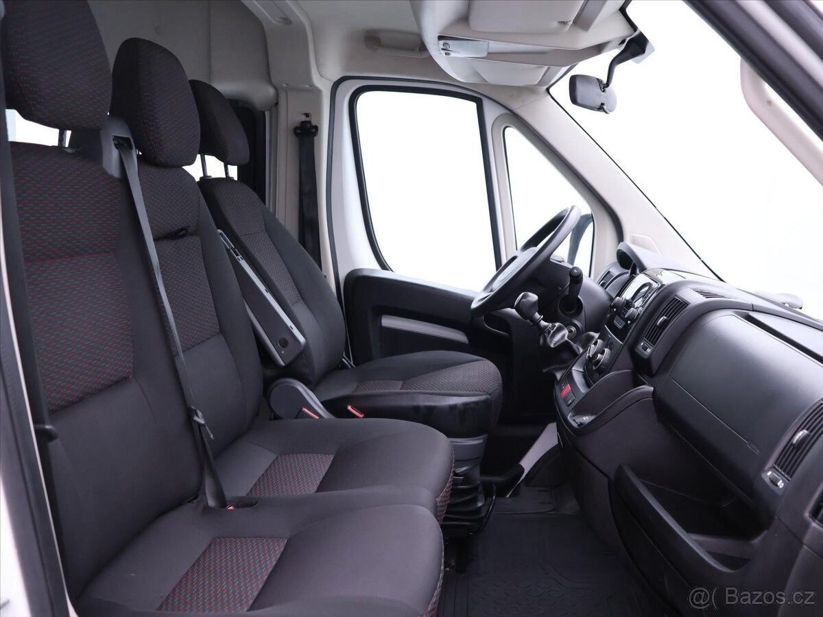 Peugeot Boxer 2,2 HDI 103 kW L2H2 6-Míst DPH (2020) - 7