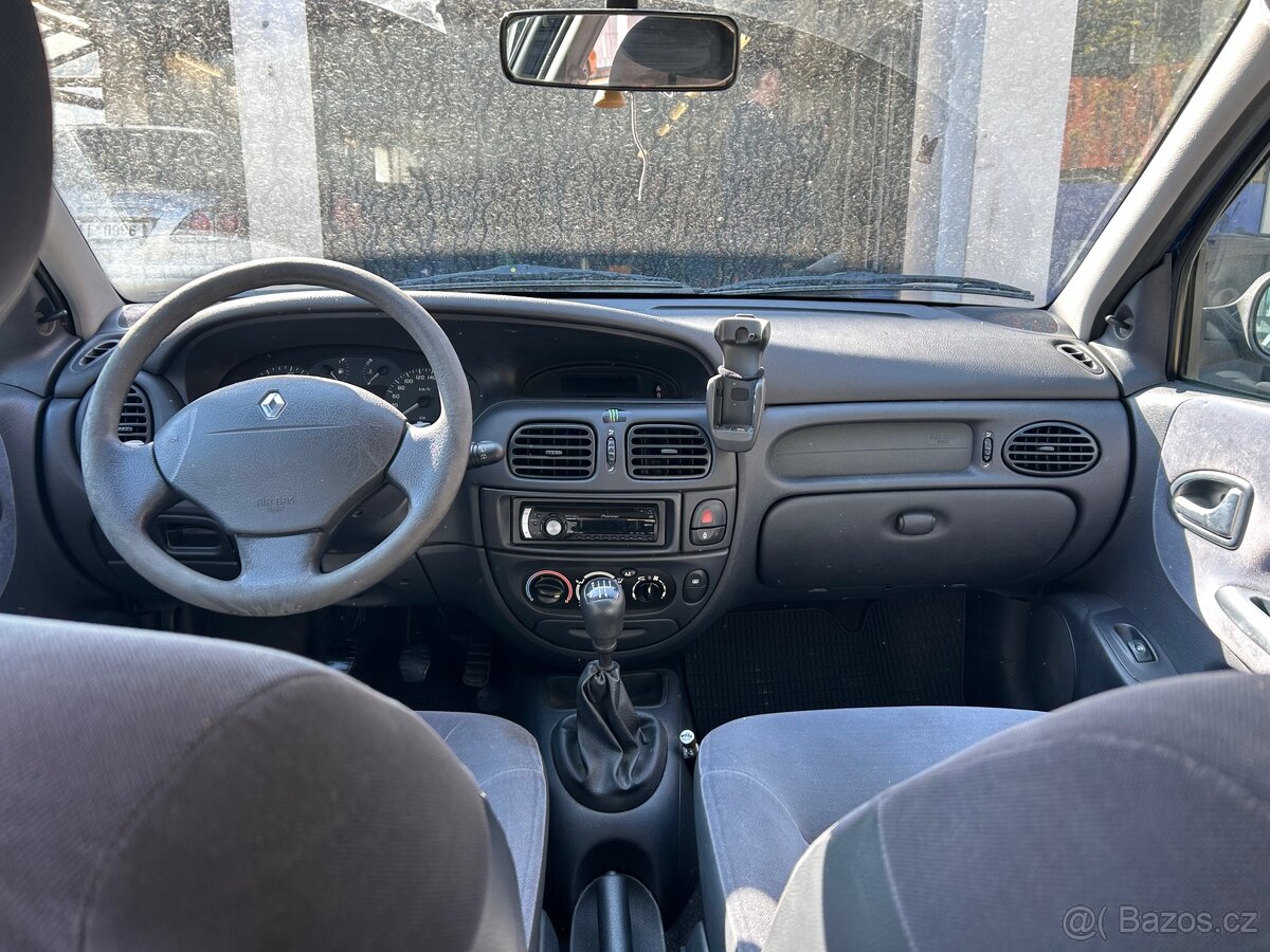 Renault Megane - 7