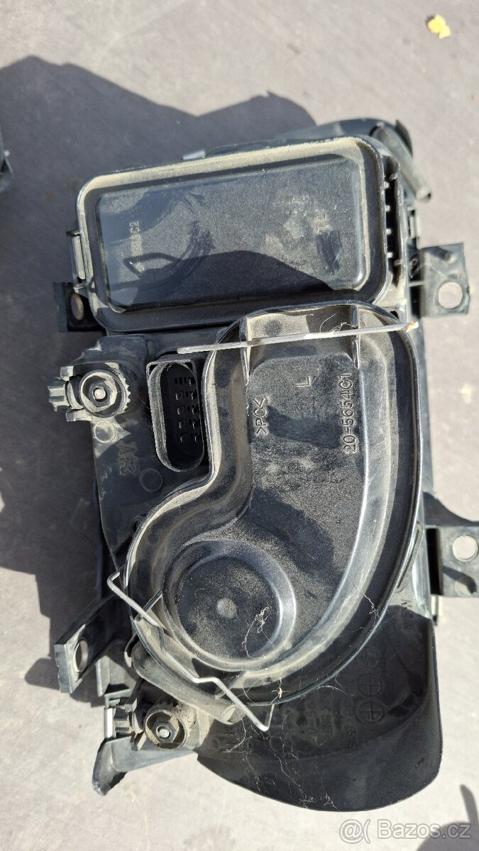 Prodám přední světla na VW BORA - 7