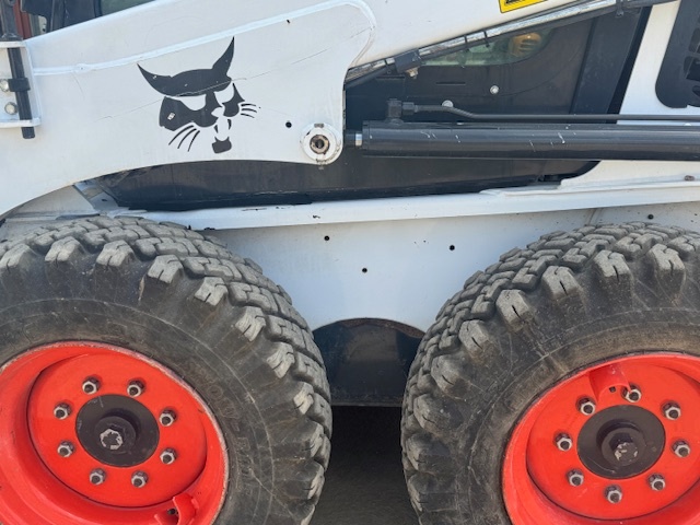 Smykový kolový nakladač Bobcat S450 - 7