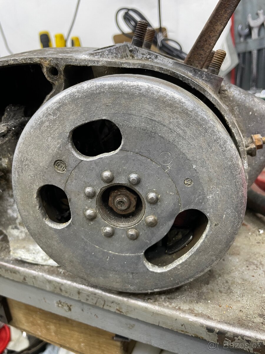 Motor ČZ 125 T – zdroj dílů nebo na renovaci - 7