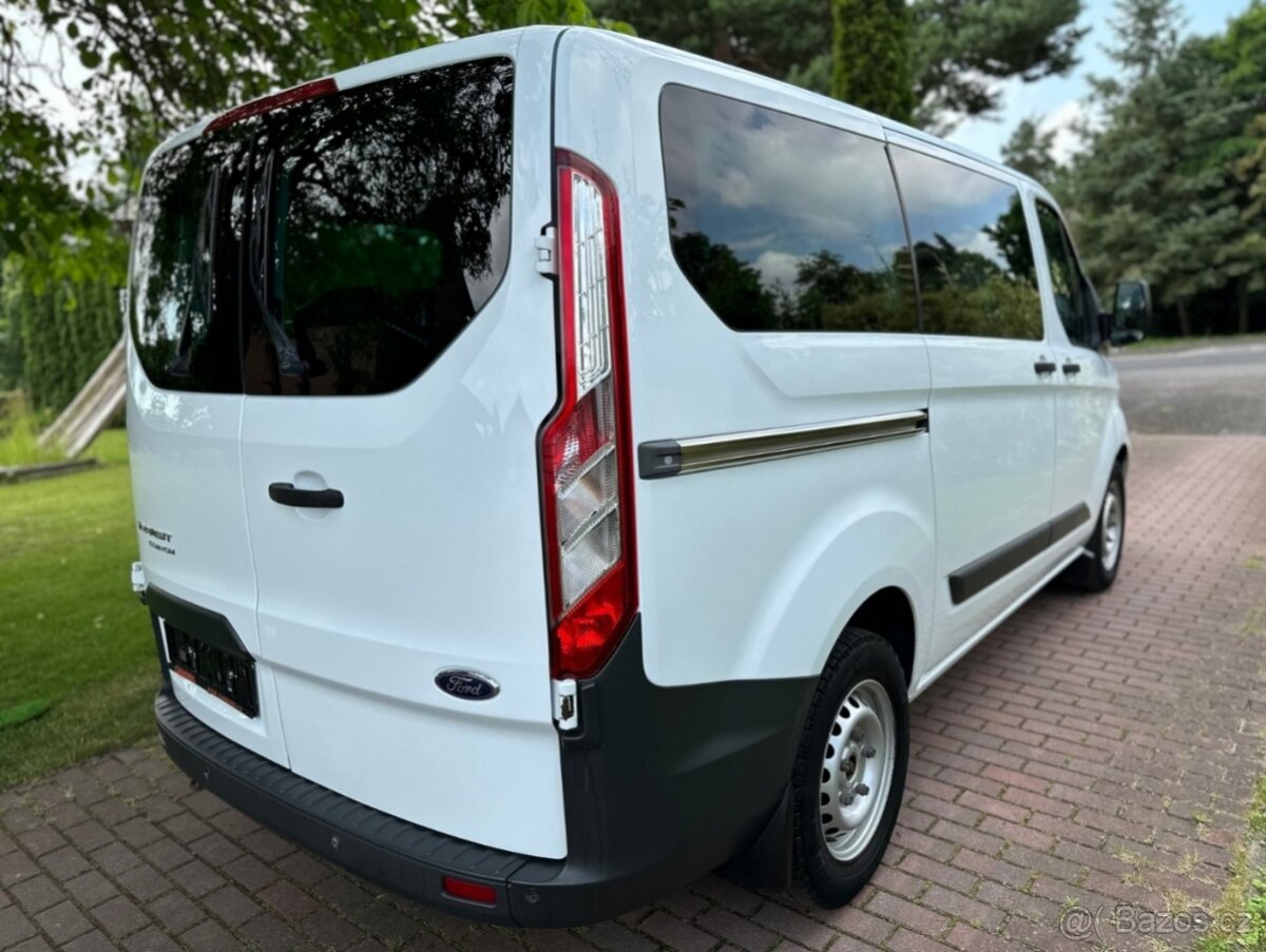 Nabízím Ford Transit Custom 2.2Tdci 92kw 9-míst - 7